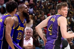 LeBron James ném 3 điểm "clutch", cùng tài năng trẻ Dalton Knecht đưa Lakers đến 5 trận bất bại