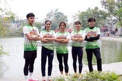 Dàn sao điền kinh Việt Nam "khoe" áo race chất lừ sẵn sàng cho giải chạy Vietnam International Half Marathon 2025 powered by Herbalife