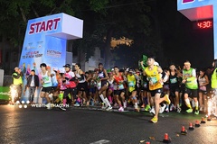 "Ông bố gen Z" Nguyễn Trung Cường bất ngờ vô địch đường chạy Vietnam International Half Marathon 2025 powered by Herbalife