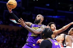 LeBron James đạt cột mốc đặc biệt ở tuổi 40, trở thành người thứ hai làm được điều này ở NBA