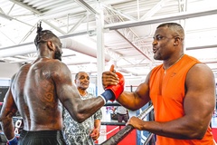 Francis Ngannou ngỏ ý đấu Deontay Wilder, kèm 1 cái tên cho sàn MMA