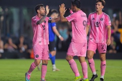 Messi kiến tạo và ghi 2 bàn bằng lốp bóng qua thủ môn sau 24 phút