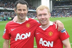 Sự cố khiến Ryan Giggs và Paul Scholes đến Việt Nam trễ