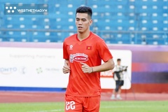 Trận đấu đặc biệt giữa Tiến Linh, Duy Mạnh với đội tuyển chọn 7 người Việt Nam