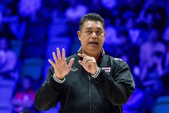 HLV tuyển bóng chuyền nữ Thái Lan gặp áp lực lớn sau trận thua lịch sử Việt Nam