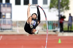 Hot-boy mang hai dòng máu nhắm "kỷ lục nhảy sào chưa từng có" của Điền kinh Việt Nam