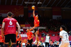 Lội ngược dòng ngoạn mục, chủ nhà vào chung kết giải bóng chuyền Công An Cảnh Sát Quốc Tế 2025