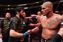 Alex Pereira chê bai "ngôi vương bù nhìn" của Magomed Ankalaev trước thềm UFC 320