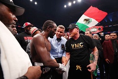 Crawford bất ngờ... trả lại đai cho Canelo, bao giờ diễn ra trận tái đấu?