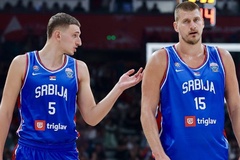 Chuyển nhượng NBA: Miami Heat “trói chân” tay ném hậu bối của Nikola Jokic