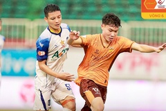 Chờ mãi mới ghi bàn, HAGL lại tự tay ‘vứt bỏ’ chiến thắng vì quả phạt đền 11m