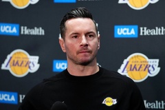 HLV JJ Redick chia sẻ 3 chìa khoá đưa Los Angeles Lakers đến ngôi vô địch NBA 2025-26