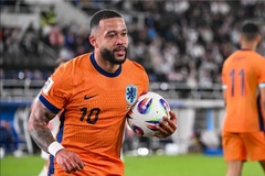 Memphis Depay bị mắc kẹt ở Brazil khiến Hà Lan thay đổi kế hoạch ở vòng loại World Cup