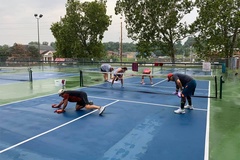 Người chơi pickleball bức xúc với chính sách cứng nhắc của chủ sân khi Hà Nội ngập lụt