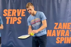 Nghệ thuật phát bóng trong Pickleball: Cách Zane Navratil định hình lại luật chơi