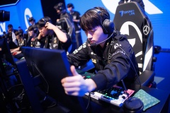 T1 Keria tiết lộ lý do không cấm Poppy trong trận đại chiến với GEN tại CKTG 2025