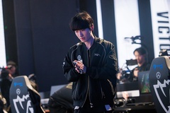 Đánh bại CFO, HLE có mặt ở tứ kết CKTG 2025