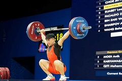 Cử tạ Việt Nam tạm dẫn đầu khu vực ở Đại hội Thể thao Trẻ châu Á