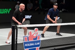 Waters đối đầu Agassi trong “Trận chiến giới tính” Pickleball tại Las Vegas