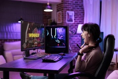 Game thủ dành nhiều thời gian xem hơn là chơi – Tín hiệu cảnh báo cho ngành game và Esports