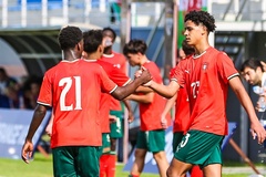 Con trai Cristiano Ronaldo ghi bàn thắng đầu tiên cho đội U16 Bồ Đào Nha