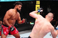 Waldo Cortes-Acosta ngược dòng từ cú chọc mắt, thách thức Tom Aspinall