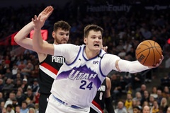 Tài năng trẻ Walker Kessler của Utah Jazz nghỉ hết mùa giải NBA 2025-26 vì lên bàn mổ