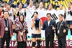 Đội trưởng Hàn Quốc nhận vinh danh VĐV xuất sắc nhất giải bóng chuyền U16 vô địch châu Á