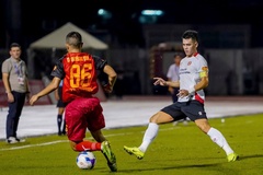 Khó tin với hai pha bỏ lỡ cơ hội ghi bàn của Tiến Linh