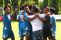 Trường ĐH Nha Trang thưởng “ngọt” cho đội bóng ra Hà Nội dự VCK NUC 2025 bằng máy bay