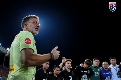 Tân HLV trưởng Thái Lan thừa nhận sự thật phũ phàng sau thắng lợi trước Singapore