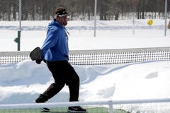 Giữ ấm, thoải mái và thi đấu pickleball hiệu quả khi thời tiết lạnh dần