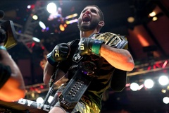 Islam Makhachev đang chờ thách thức nào tiếp theo ở hạng bán trung UFC