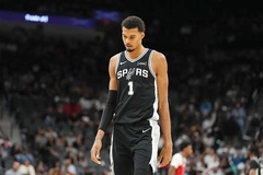 Chấn thương của Victor Wembanyama và nguy cơ mất nhiều danh hiệu NBA cao quý