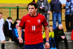 Con trai Buffon ghi 6 bàn thắng trong 3 trận với tuyển U19 CH Séc