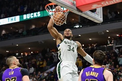 Giannis Antetokounmpo chấn thương háng: Milwaukee Bucks mất ngôi sao NBA ít nhất 2 tuần