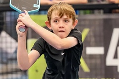 Cuộc gặp tình cờ với Jay Devilliers đã thay đổi cuộc đời của tài năng trẻ Pickleball