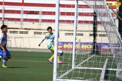 Bàn thắng quý như vàng phút cuối giúp Trường ĐH Tôn Đức Thắng níu giữ hy vọng đi tiếp
