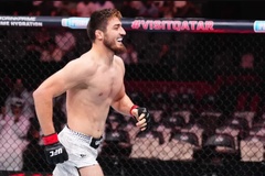 "Thợ săn" Abdul-Rakhman Yakhyev đè bẹp đối thủ ngày ra mắt UFC