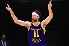 Tin chuyển nhượng Lakers: "Ký gấp" Drew Timme thay thế Deandre Ayton chấn thương