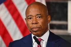 Thị trưởng New York Eric Adams tuyên bố sẽ xử lý vụ ẩu đả tại UFC 322