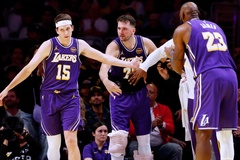 Bộ ba Luka - LeBron - Reaves ghi đến 99 điểm, Los Angeles Lakers đại thắng Clippers tại NBA Cup