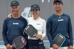 Kỳ nghỉ lễ Tạ ơn của gia đình Johnson trong làng pickleball