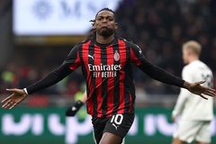 AC Milan chiếm ngôi đầu bảng sau khi thoát phạt đền ở phút 90+10