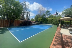 Vì sao người chơi pickleball thời công nghệ nên chuyển sang thuê sân riêng?