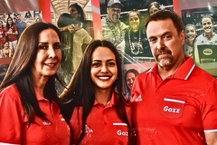 Brooke Van Sickle — Từ tình yêu bóng đá đến cái duyên với bóng chuyền