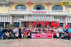 Ngập tràn hạnh phúc chào đón tân vương Đại học Huế trở về nhà