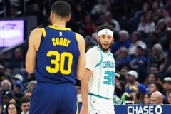 Dù đang chấn thương, Stephen Curry vẫn nhận tin mừng cùng Golden State Warriors