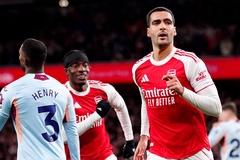 Merino làm lu mờ Gyokeres trên hàng công Arsenal mỗi khi đá chính