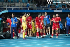 Đội tuyển nữ Việt nam buồn bã sau thất bại trước Philippines